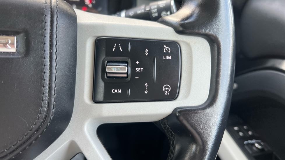 Used Land Rover Defender 2022 for sale - 77025412: Photo 41