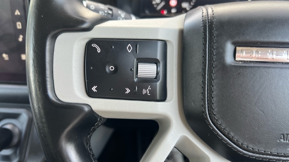 Used Land Rover Defender 2022 for sale - 77025412: Photo 42