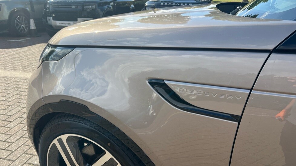 Used Land Rover Discovery 2024 for sale - 76540038: Photo 20