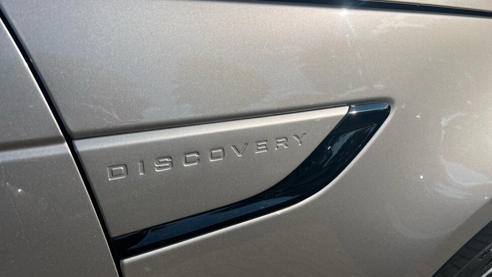 Used Land Rover Discovery 2024 for sale - 76540038: Photo 24