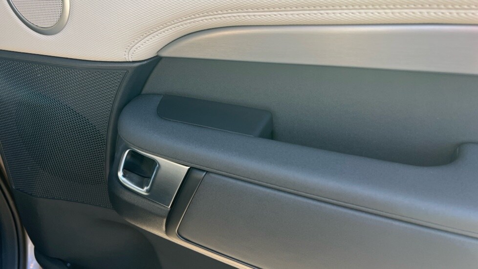 Used Land Rover Discovery 2024 for sale - 76540038: Photo 43