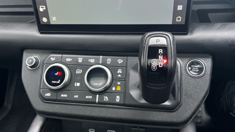 Used Land Rover Defender 2023 for sale - 76977938: Photo 14