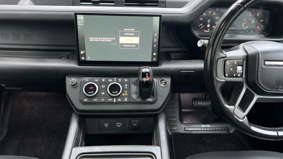 Used Land Rover Defender 2023 for sale - 76977938: Photo 29