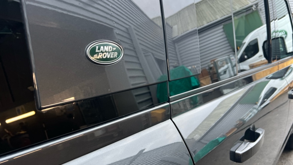 Used Land Rover Defender 2023 for sale - 76977938: Photo 39