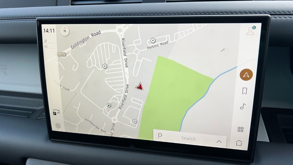 Used Land Rover Defender 2025 for sale - 76704344: Photo 11