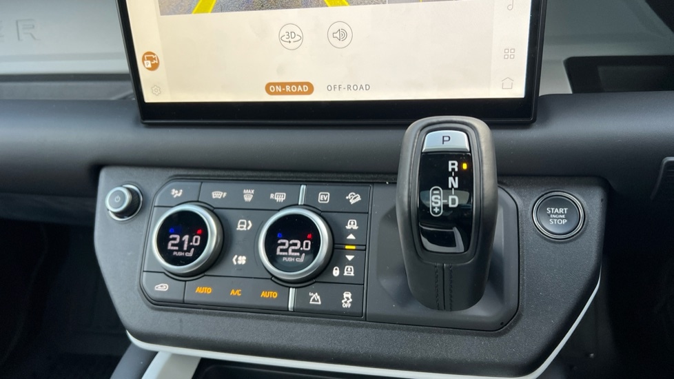 Used Land Rover Defender 2025 for sale - 76704344: Photo 14