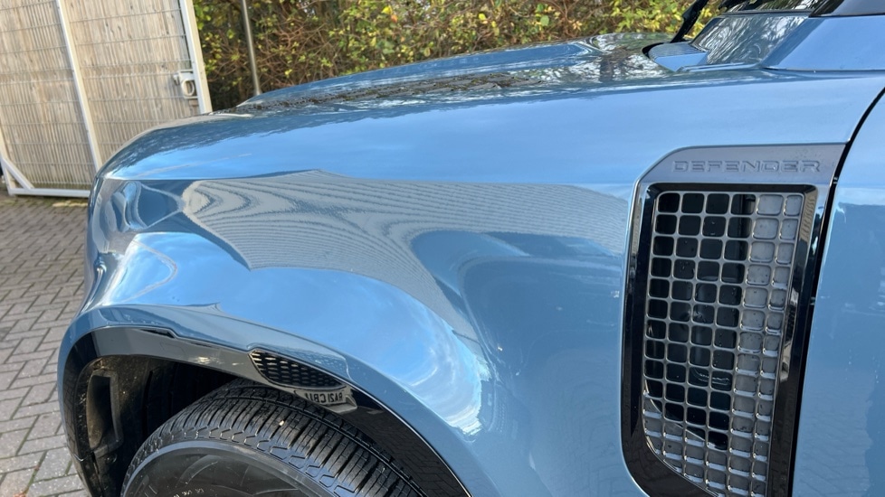 Used Land Rover Defender 2025 for sale - 76704344: Photo 20