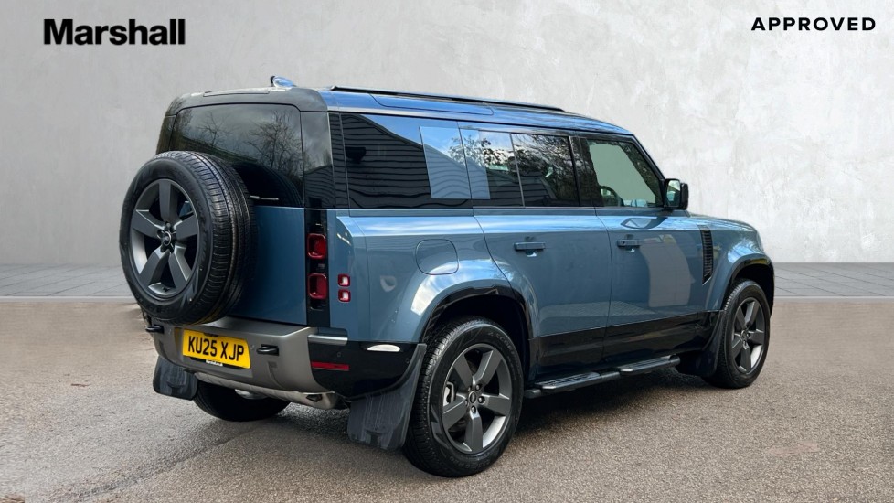 Used Land Rover Defender 2025 for sale - 76704344: Photo 25