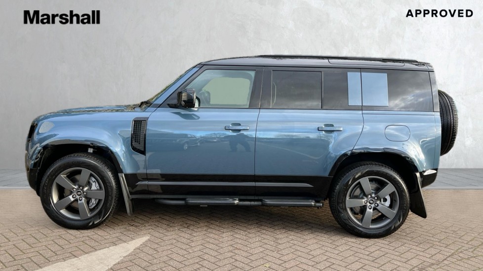 Used Land Rover Defender 2025 for sale - 76704344: Photo 26