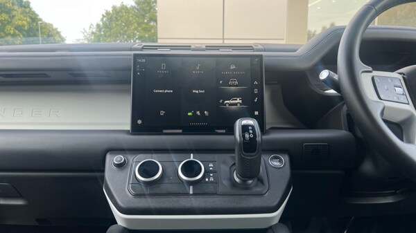Used Land Rover Defender 2024 for sale - 75466187: Photo 14