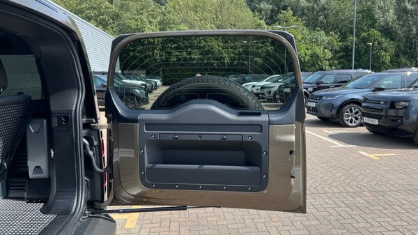 Used Land Rover Defender 2024 for sale - 75466187: Photo 20