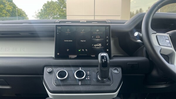 Used Land Rover Defender 2024 for sale - 75466187: Photo 29