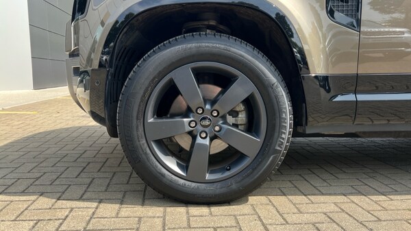 Used Land Rover Defender 2024 for sale - 75466187: Photo 31
