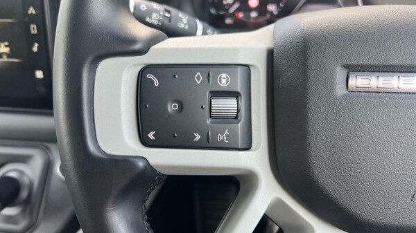 Used Land Rover Defender 2024 for sale - 75466187: Photo 38