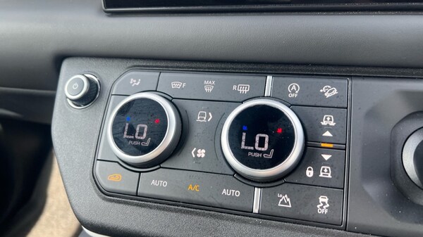 Used Land Rover Defender 2024 for sale - 75466187: Photo 49