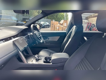Used Land Rover Discovery Sport 2025 for sale - 75943017: Photo