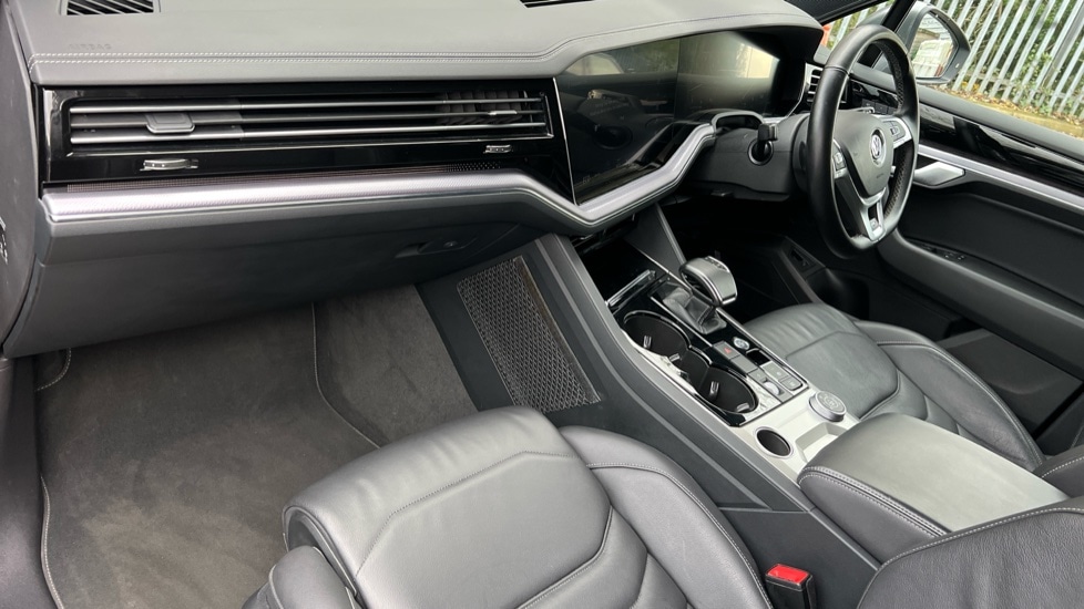 Used Volkswagen Touareg 2019 for sale - 76145972: Photo 10