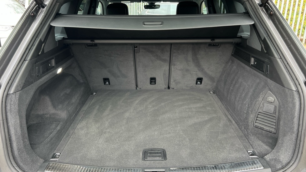 Used Volkswagen Touareg 2019 for sale - 76145972: Photo 15