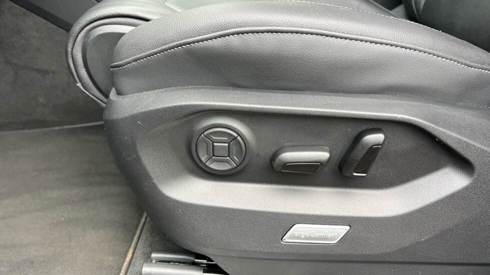 Used Volkswagen Touareg 2019 for sale - 76145972: Photo 31