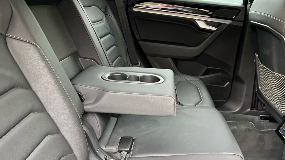 Used Volkswagen Touareg 2019 for sale - 76145972: Photo 48