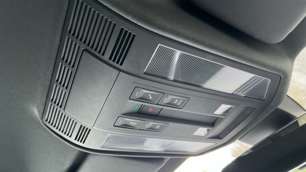 Used Volkswagen Touareg 2019 for sale - 76145972: Photo 50