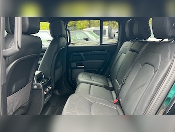 Used Land Rover Defender 2022 for sale - 76400792: Photo