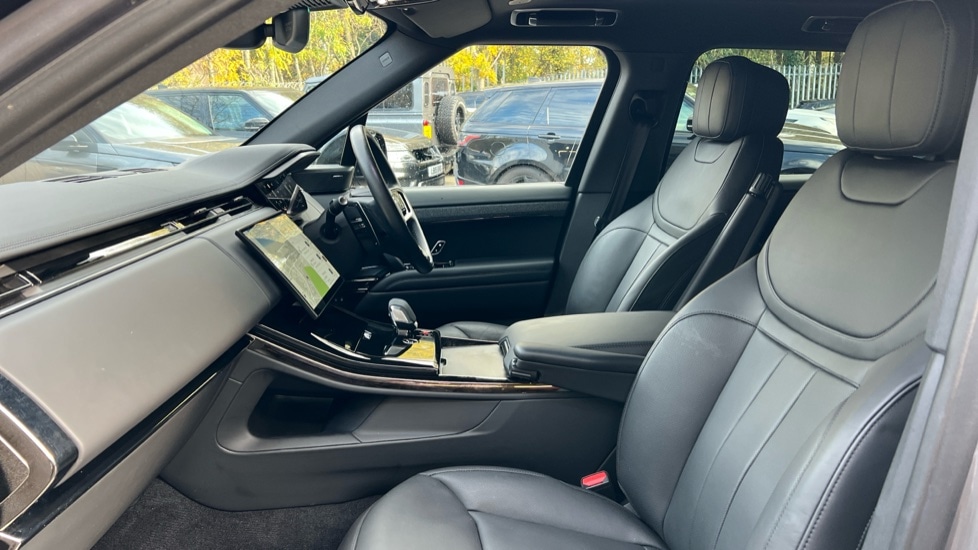 Used Land Rover Range Rover Sport 2024 for sale - 76458995: Photo 3