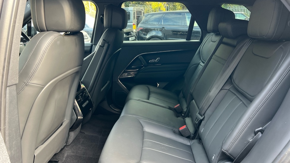 Used Land Rover Range Rover Sport 2024 for sale - 76458995: Photo 4