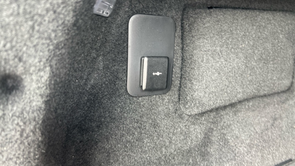 Used Land Rover Range Rover Evoque 2025 for sale - 76393539: Photo 36