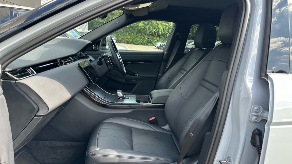 Used Land Rover Range Rover Evoque 2025 for sale - 75984682: Photo 3