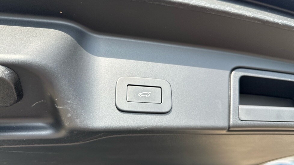 Used Land Rover Range Rover Evoque 2025 for sale - 75984682: Photo 36