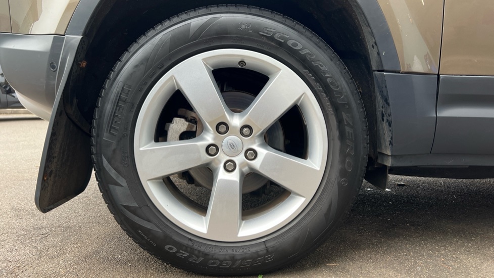 Used Land Rover Defender 2021 for sale - 76871112: Photo 19