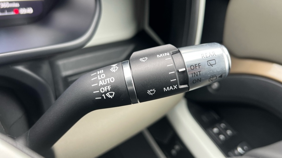 Used Land Rover Defender 2021 for sale - 76871112: Photo 24