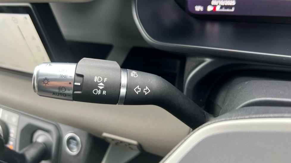 Used Land Rover Defender 2021 for sale - 76871112: Photo 25