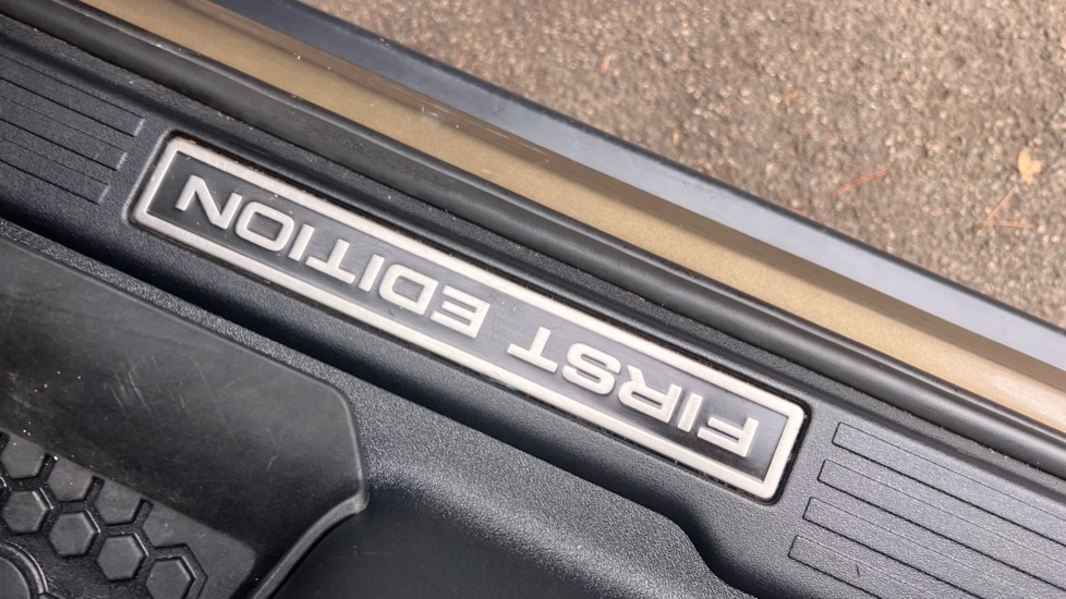 Used Land Rover Defender 2021 for sale - 76871112: Photo 37