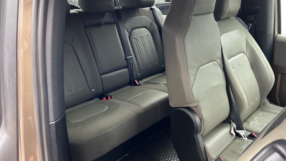 Used Land Rover Defender 2021 for sale - 76871112: Photo 41