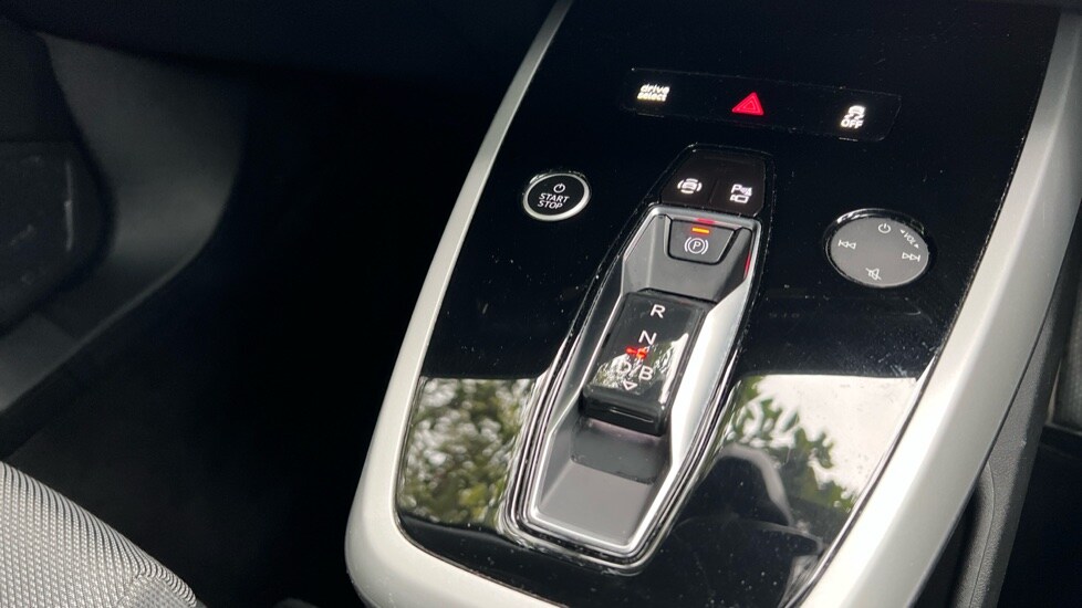 Used Audi Q4 e-tron 2023 for sale - 76261612: Photo 29