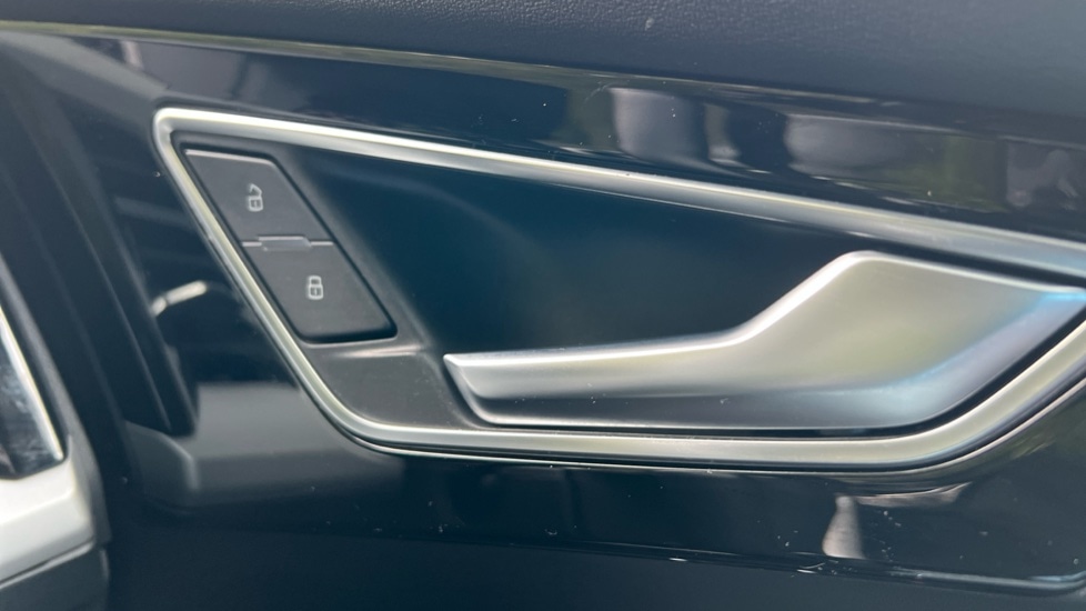 Used Audi Q4 e-tron 2023 for sale - 76261612: Photo 53