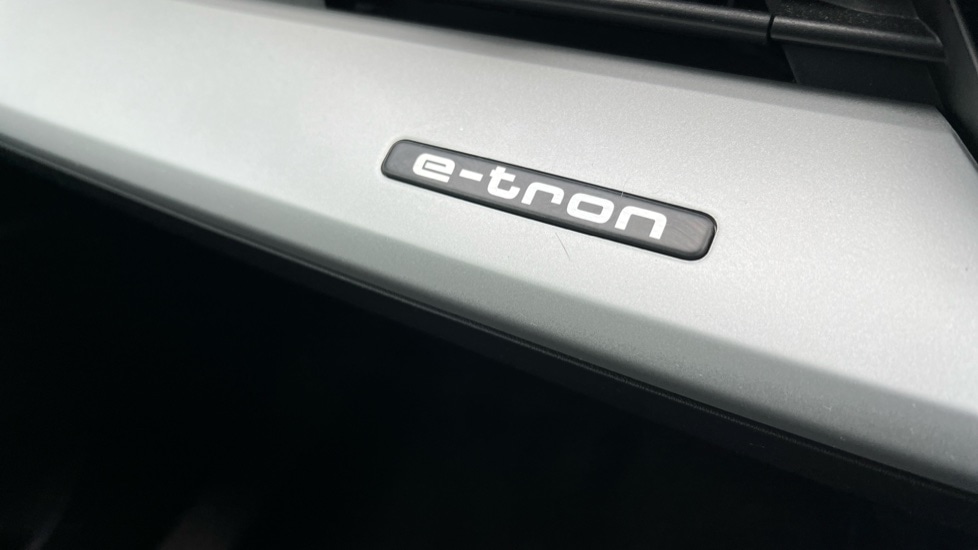 Used Audi Q4 e-tron 2023 for sale - 76261612: Photo 60