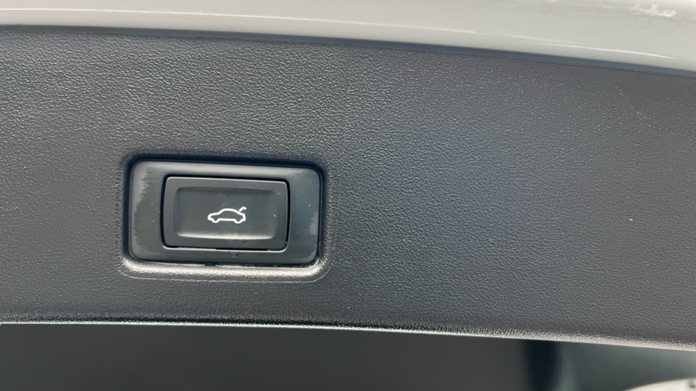 Used Audi Q4 e-tron 2023 for sale - 76261612: Photo 62