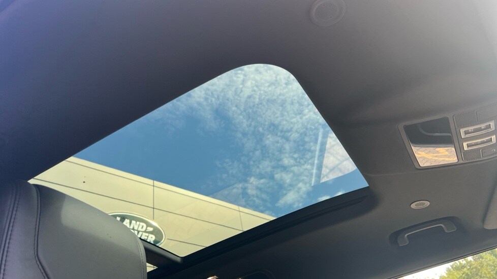 Used Land Rover Defender 2024 for sale - 76528947: Photo 21