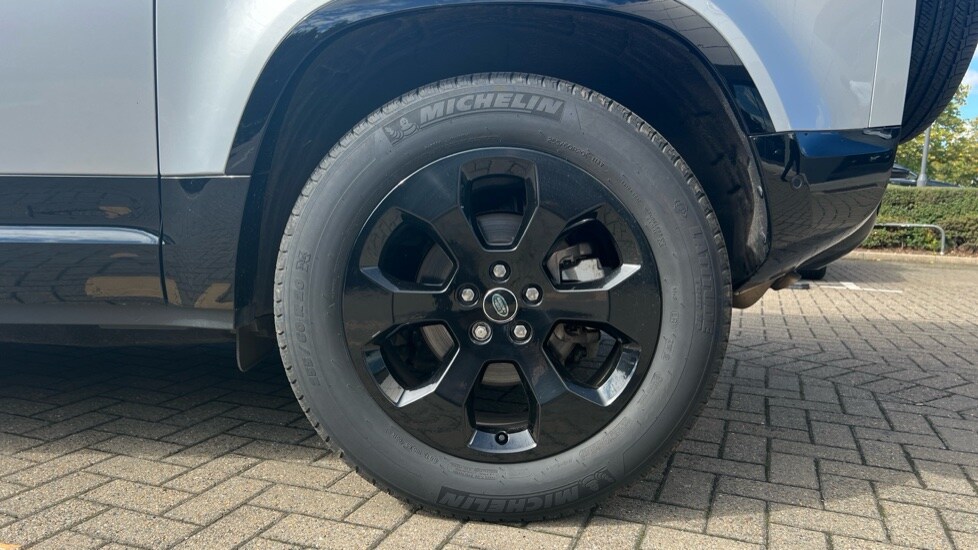 Used Land Rover Defender 2024 for sale - 76528947: Photo 33