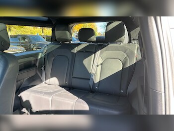 Used Land Rover Defender 2024 for sale - 76528947: Photo