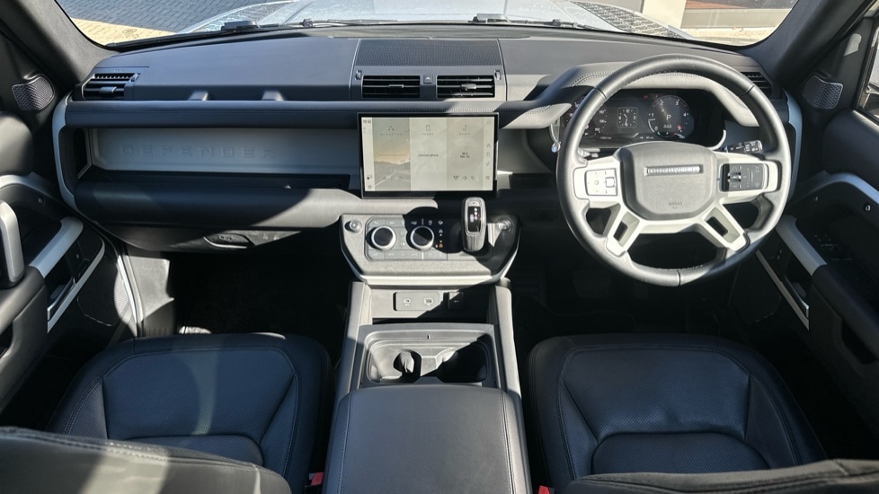 Used Land Rover Defender 2024 for sale - 76528947: Photo 9