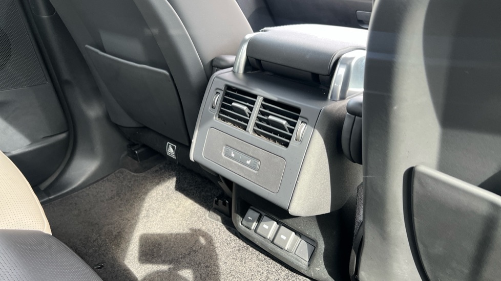 Used Land Rover Discovery 2023 for sale - 76575051: Photo 18