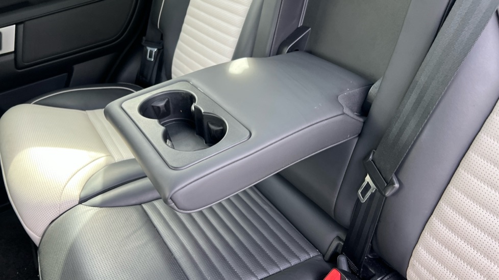 Used Land Rover Discovery 2023 for sale - 76575051: Photo 35