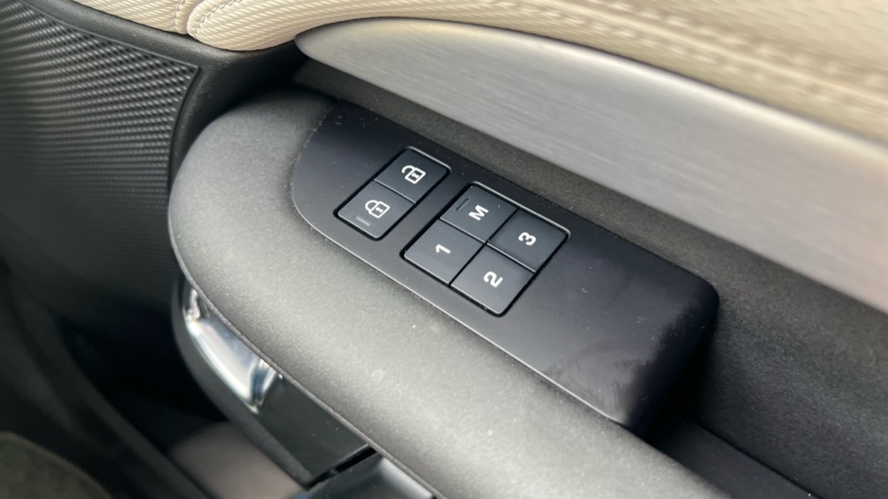 Used Land Rover Discovery 2023 for sale - 76575051: Photo 43