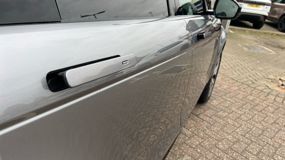 Used Land Rover Range Rover Evoque 2023 for sale - 76116782: Photo 40