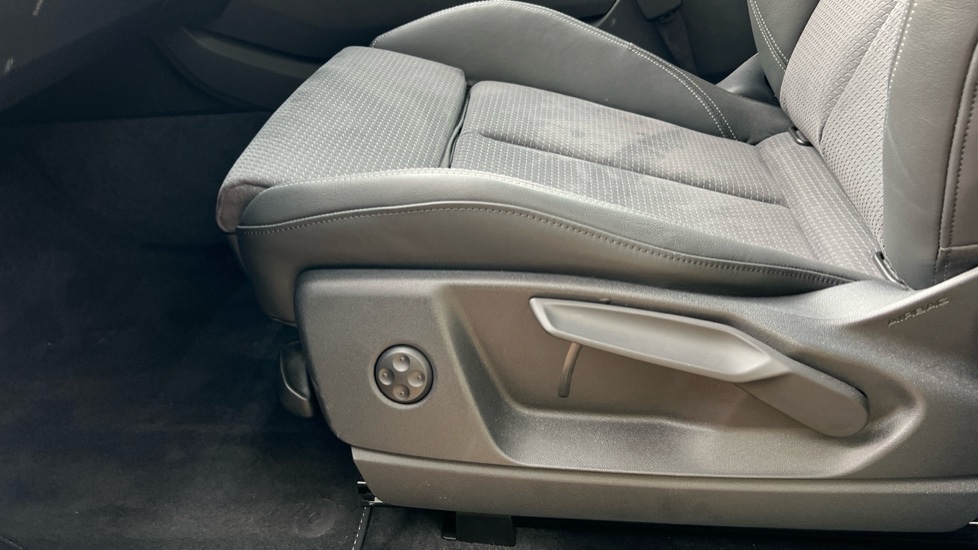 Used Audi Q5 2024 for sale - 76124557: Photo 32