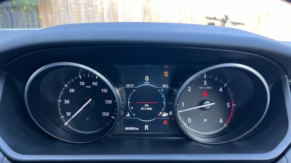 Used Land Rover Discovery 2017 for sale - 76415267: Photo 16